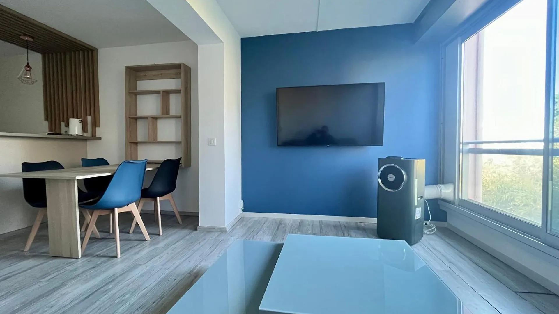 Apt Golfe Juan - 5Min Des Plages - Parking Privee - Piscine Rooftop Vallauris